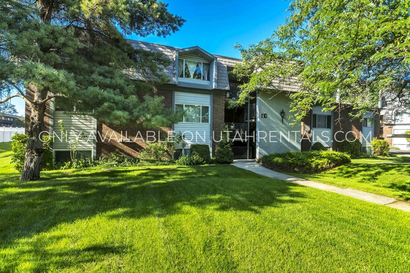 Private Rooms Available in Shared Willowbrook Condo property image