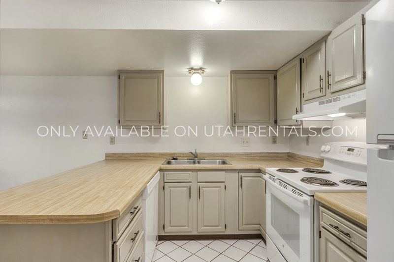 Willowbrook Condo for Rent - By the Bed property image