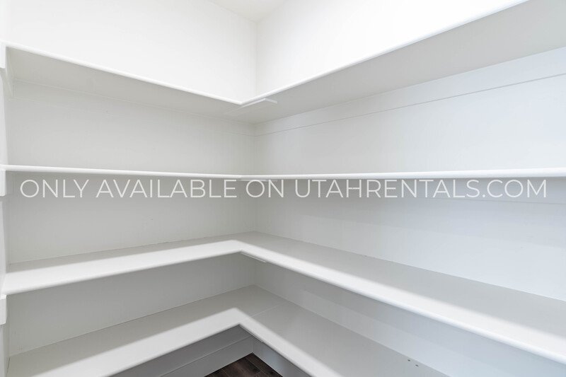 Beautiful Silverlake Home property image