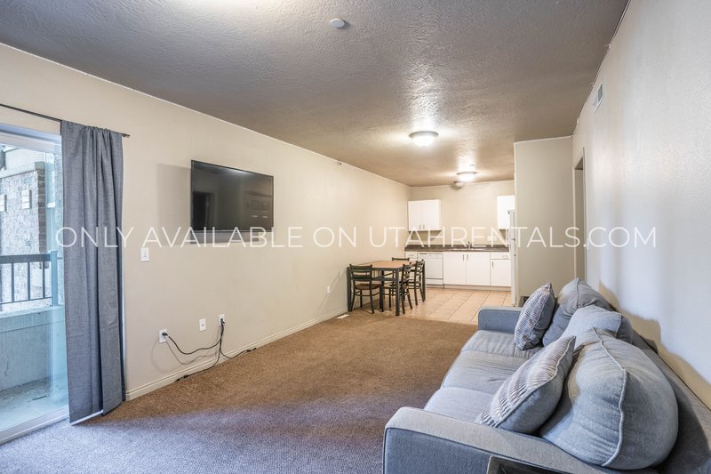 Private Room Available at Lanai property image