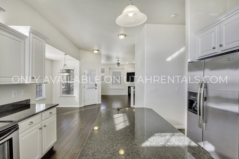 Silicon Slopes 5 bed 3 bath home property image