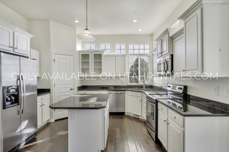 Silicon Slopes 5 bed 3 bath home property image