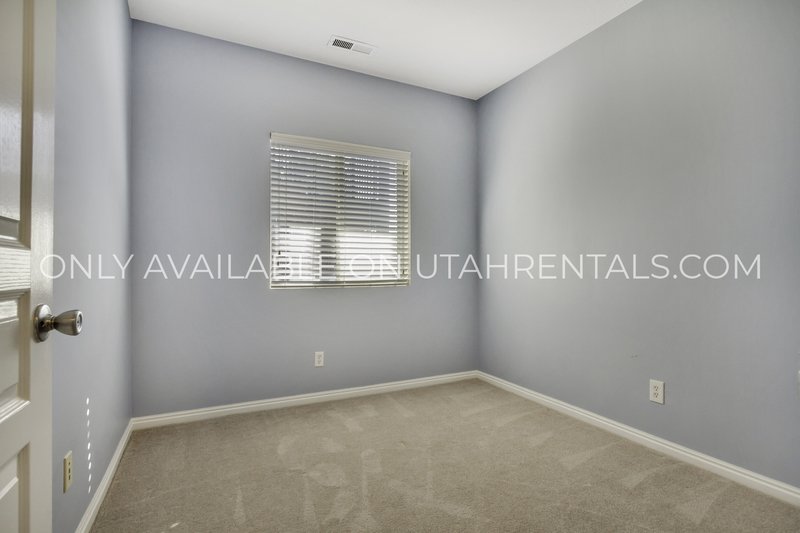 Silicon Slopes 5 bed 3 bath home property image