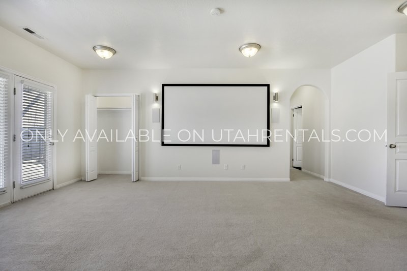 Silicon Slopes 5 bed 3 bath home property image