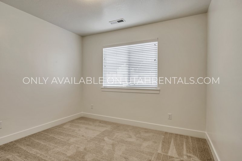 Beautiful, Spacious Lehi Townhome property image