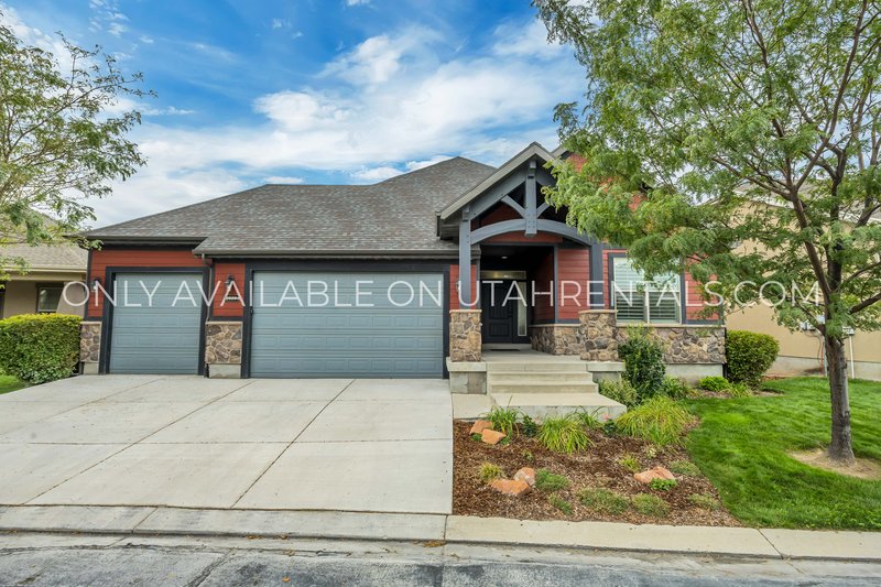 Gorgeous 4 Bedroom - Overlooking Thanksgiving Point Golf Course property image