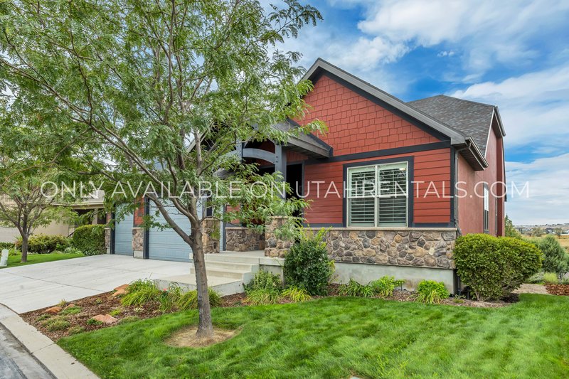 Gorgeous 4 Bedroom - Overlooking Thanksgiving Point Golf Course property image