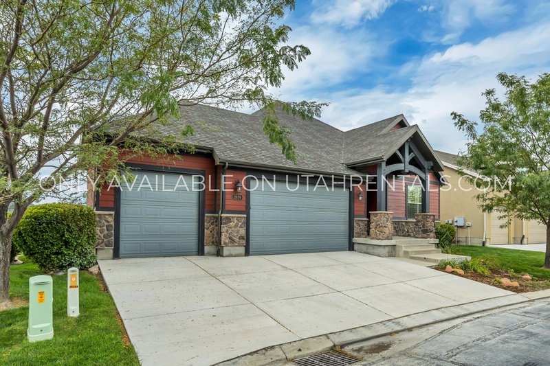Gorgeous 4 Bedroom - Overlooking Thanksgiving Point Golf Course property image