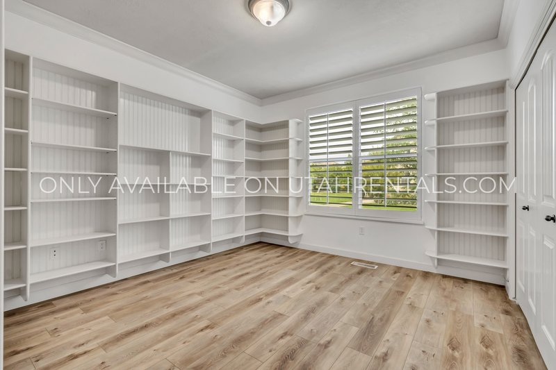 Gorgeous 4 Bedroom - Overlooking Thanksgiving Point Golf Course property image