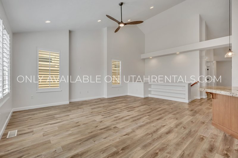 Gorgeous 4 Bedroom - Overlooking Thanksgiving Point Golf Course property image