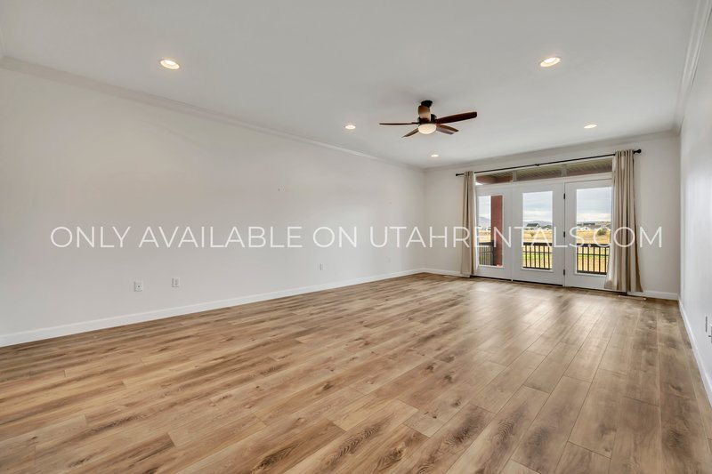 Gorgeous 4 Bedroom - Overlooking Thanksgiving Point Golf Course property image