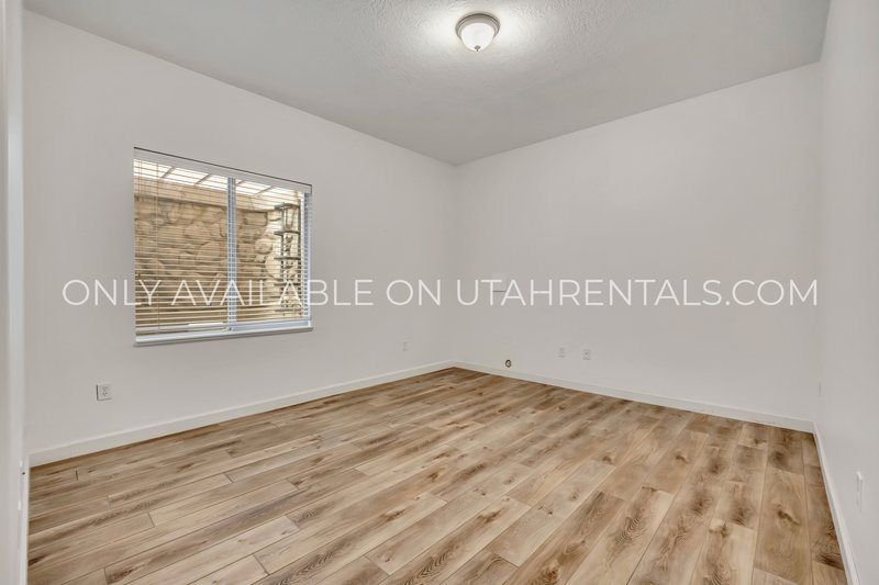 Gorgeous 4 Bedroom - Overlooking Thanksgiving Point Golf Course property image