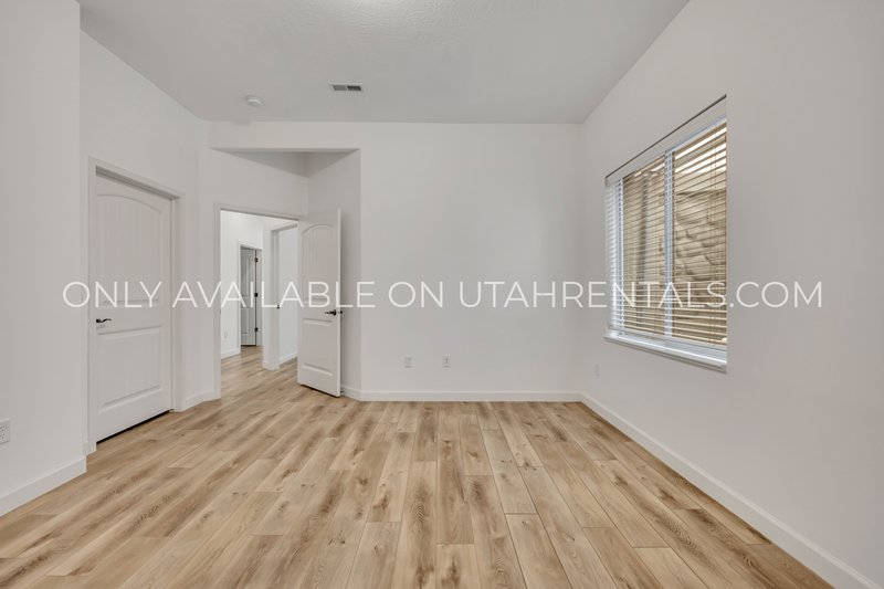 Gorgeous 4 Bedroom - Overlooking Thanksgiving Point Golf Course property image