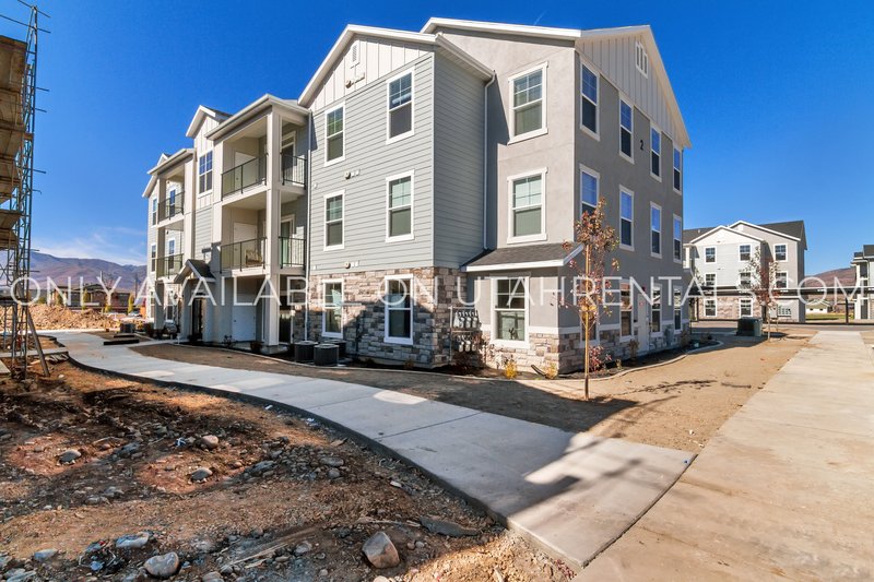 Heber Village on 12th Condo – 3bd, 2 ba property image