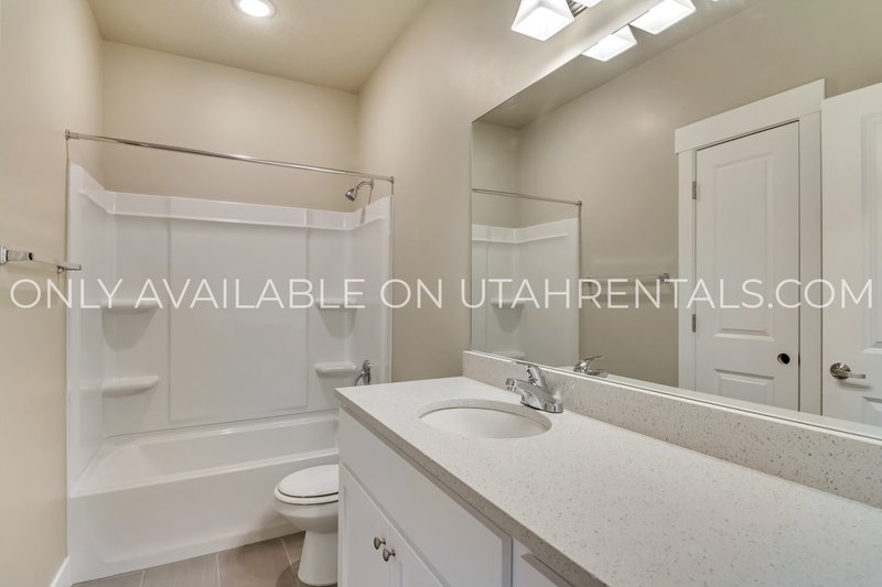 Heber Village on 12th Condo – 3bd, 2 ba property image