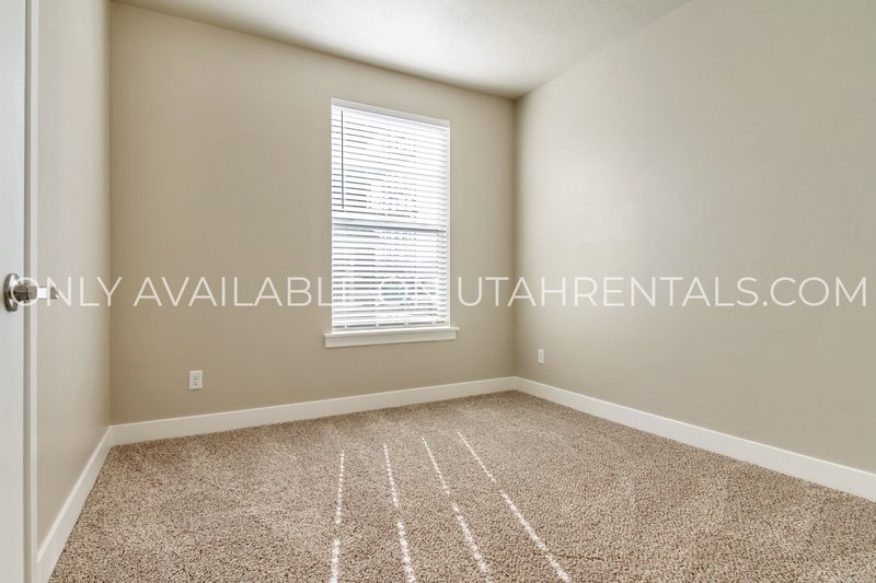 Heber Village on 12th Condo – 3bd, 2 ba property image