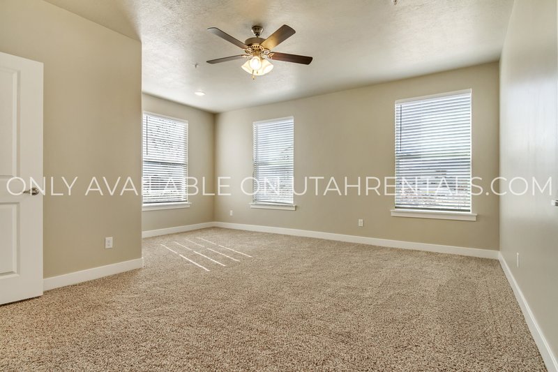 Heber Village on 12th Condo – 3bd, 2 ba property image