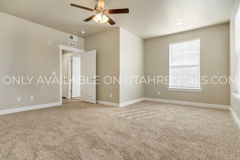 Heber Village on 12th Condo – 3bd, 2 ba property image