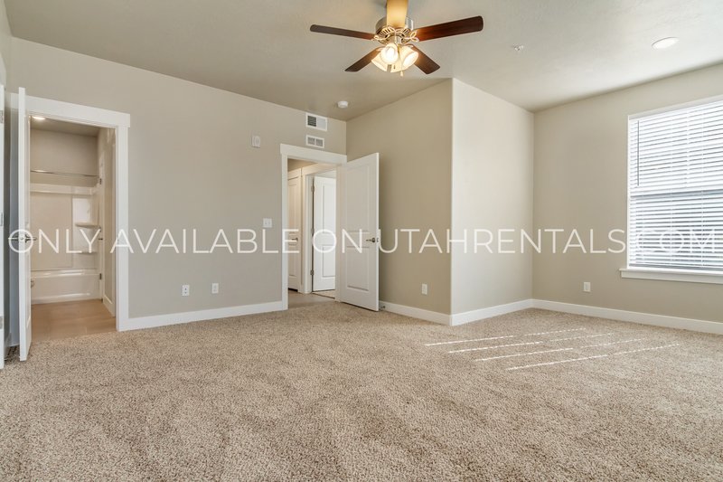 Heber Village on 12th Condo – 3bd, 2 ba property image