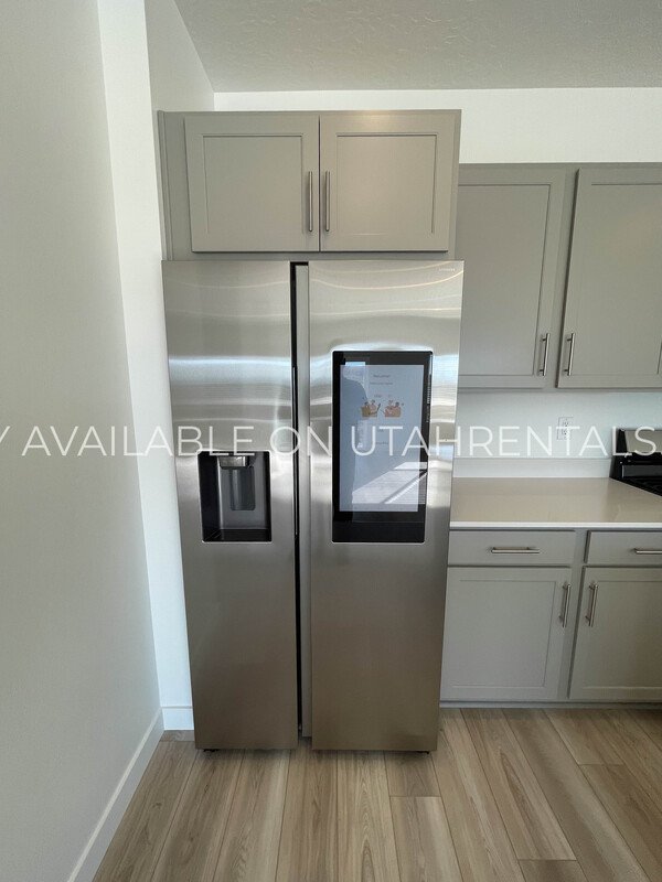 Price Lowered for Quick Move-In property image