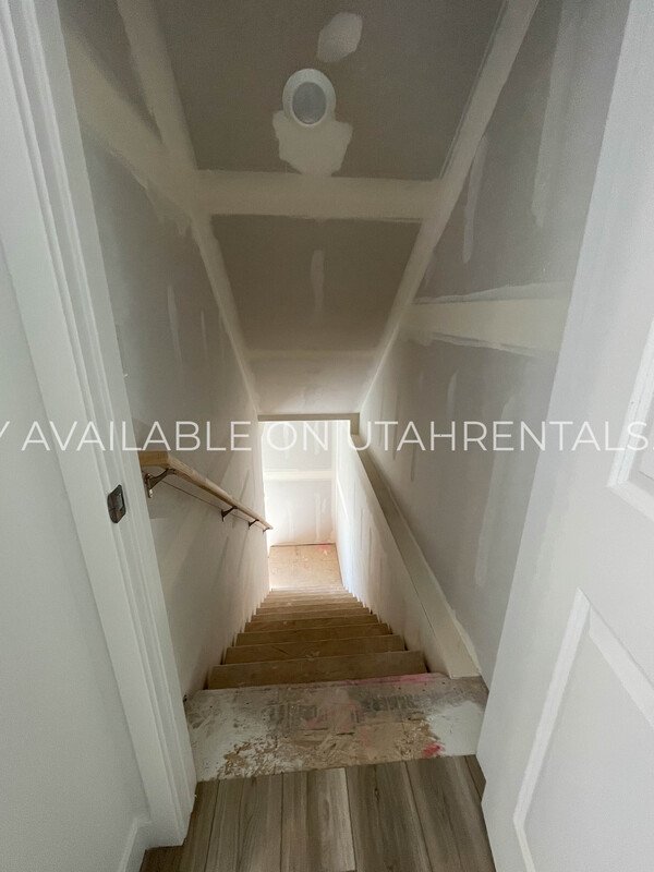 Price Lowered for Quick Move-In property image