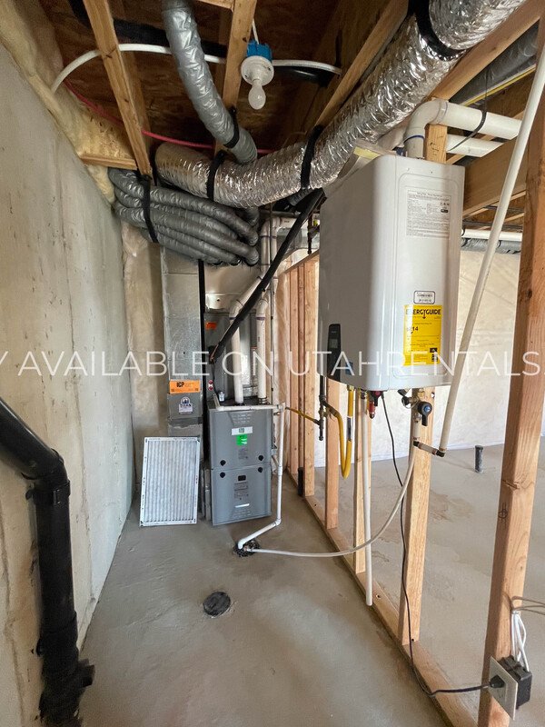 Price Lowered for Quick Move-In property image