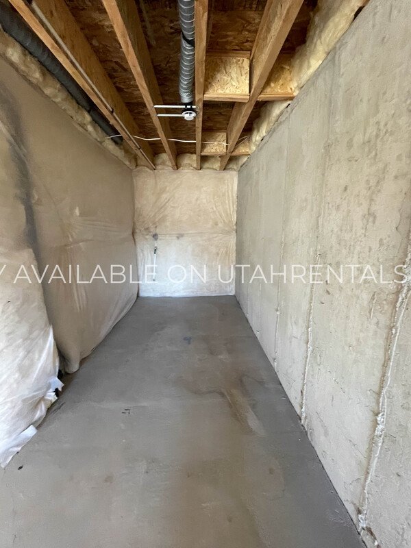 Price Lowered for Quick Move-In property image