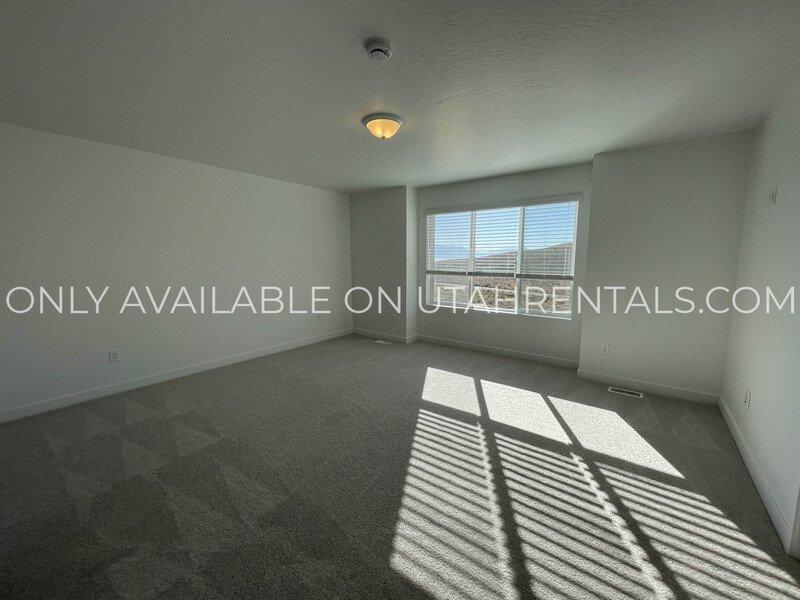 Price Lowered for Quick Move-In property image