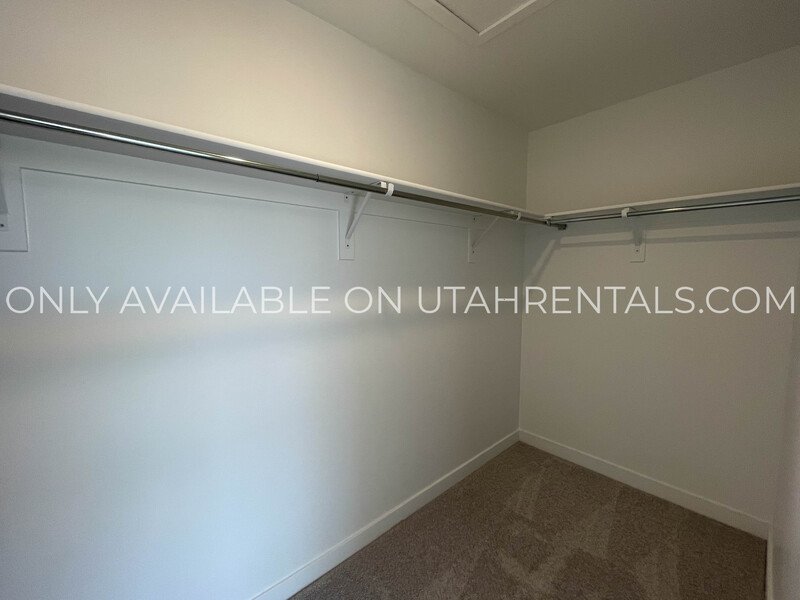 Price Lowered for Quick Move-In property image