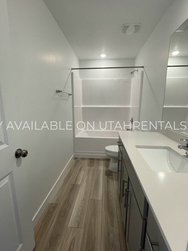 Price Lowered for Quick Move-In property image