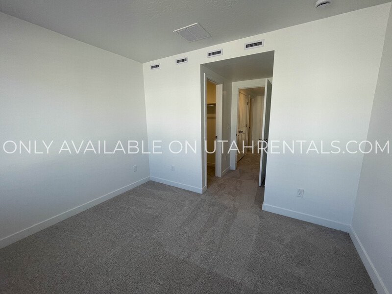 Price Lowered for Quick Move-In property image