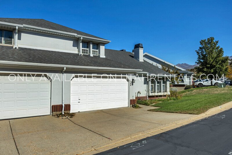 Move in Special !! Luxury Bountiful Bench Home with Spectacular Views and Vaulted Ceilings property image