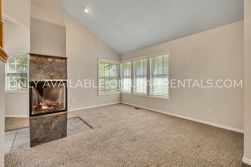 Move in Special !! Luxury Bountiful Bench Home with Spectacular Views and Vaulted Ceilings property image