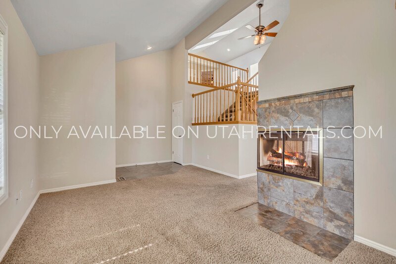 Move in Special !! Luxury Bountiful Bench Home with Spectacular Views and Vaulted Ceilings property image