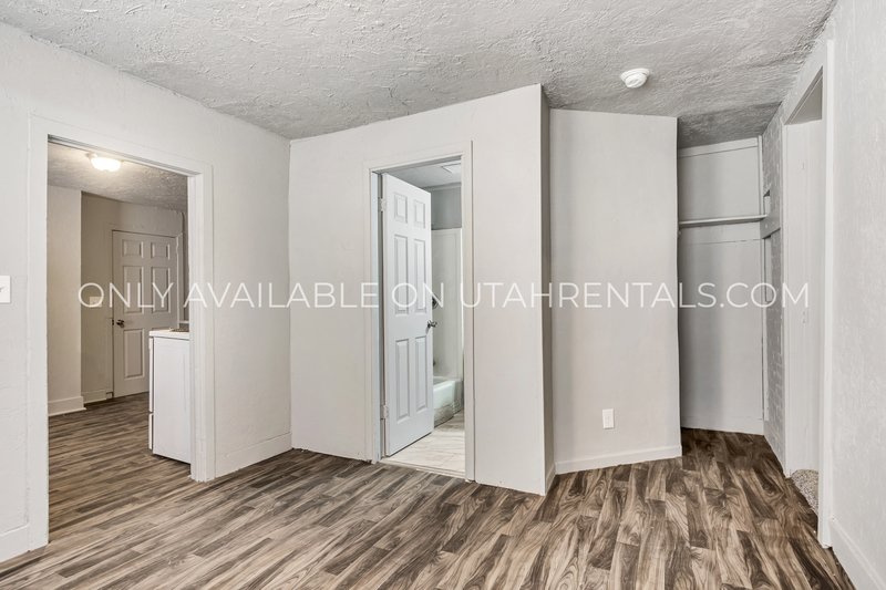 Charming Downtown Duplex property image