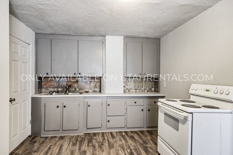 Charming Downtown Duplex property image