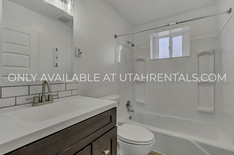 Modern 3-Bedroom Duplex in the Heart of Orem property image