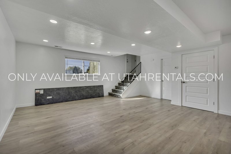 Modern 3-Bedroom Duplex in the Heart of Orem property image