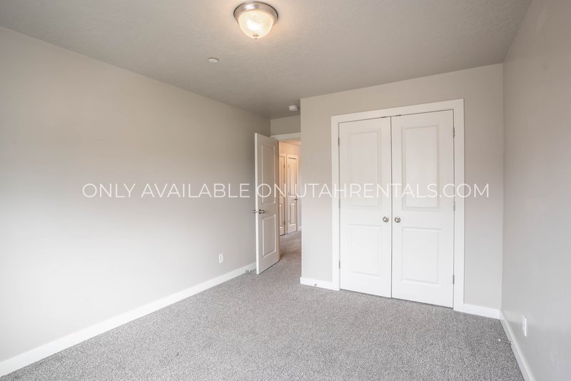 Beautiful 2-Bed 2-Bath Layout property image