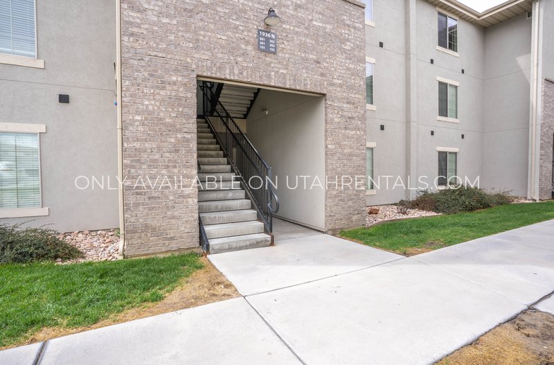 Beautiful 2-Bed 2-Bath Layout property image