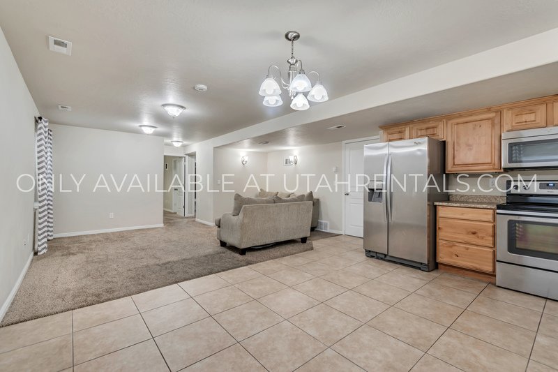 Amazing two bedroom basement apartment! property image