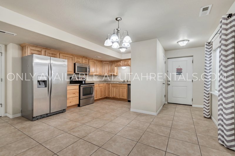 Amazing two bedroom basement apartment! property image