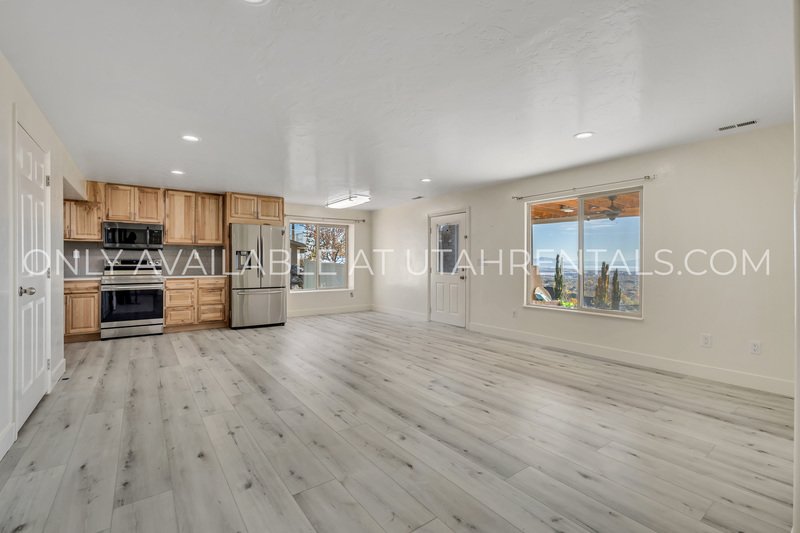 Spacious 7-Bed Cedar Hills Home with Valley Views & Basketball Court property image