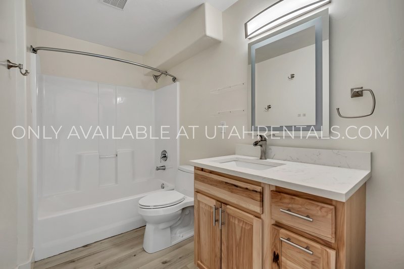 Spacious 7-Bed Cedar Hills Home with Valley Views & Basketball Court property image