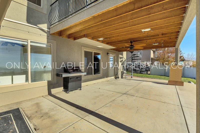 Spacious 7-Bed Cedar Hills Home with Valley Views & Basketball Court property image