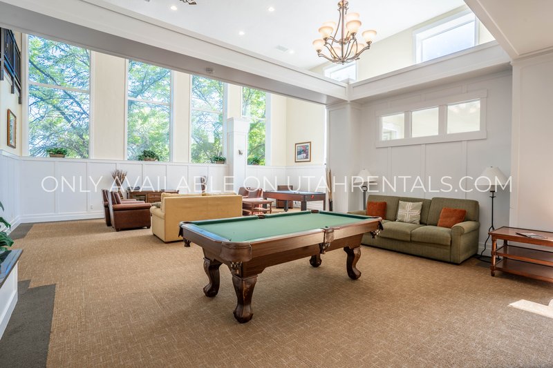 1 Bed 1 Bath Spanish Terrace Unit property image