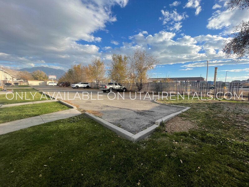 Spacious 3-Bed Pleasant Grove Apartment property image