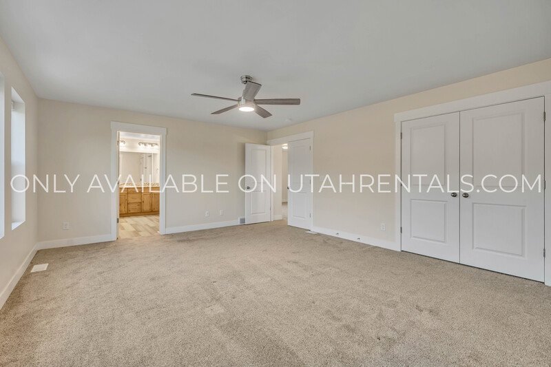 Beautiful Eagle Mountain Home with Open Layout & Mountain Views property image