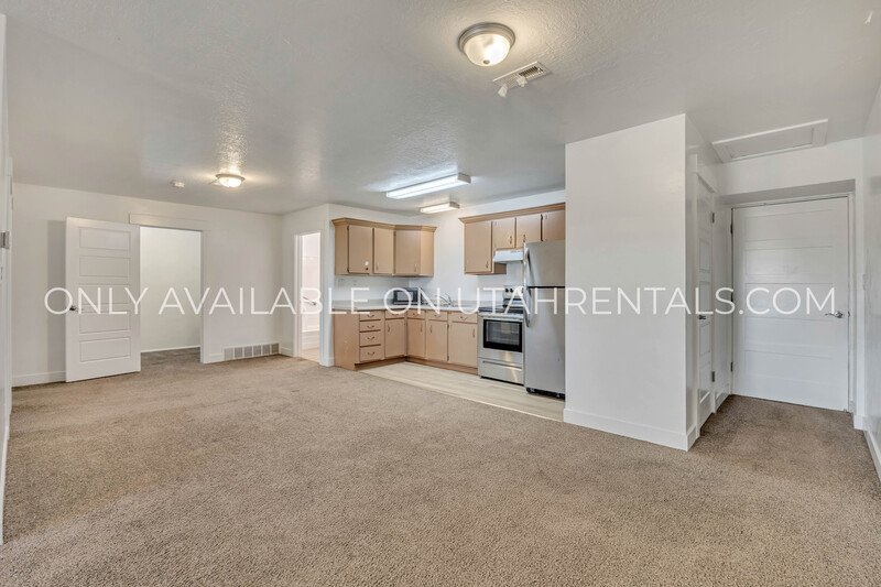 215 E 100 N Unit 12 property image