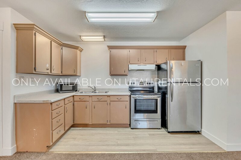 215 E 100 N Unit 12 property image